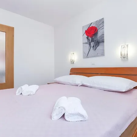 Apartamento Branko B4 Poreč Exterior foto